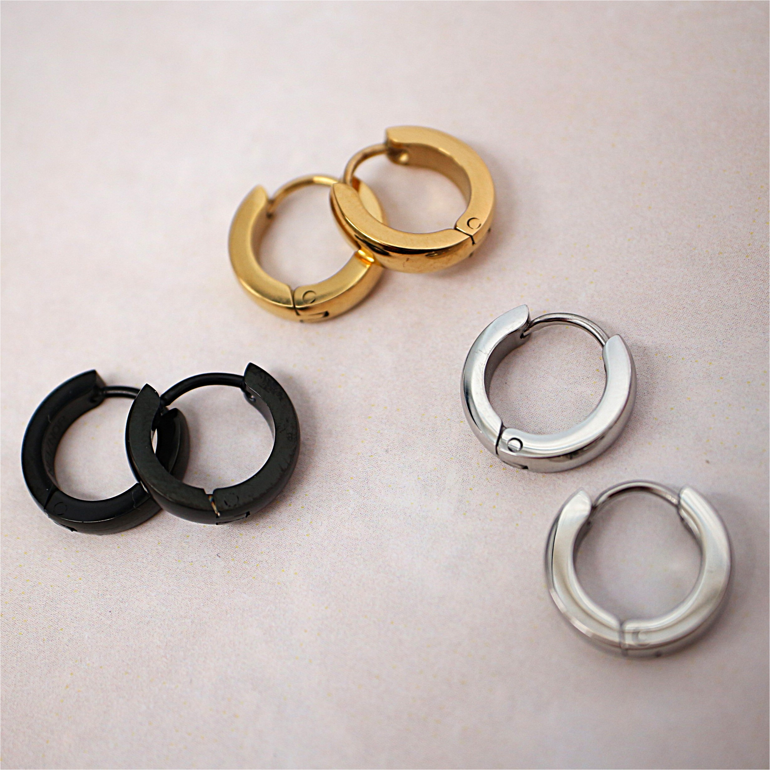 フープミニピアス