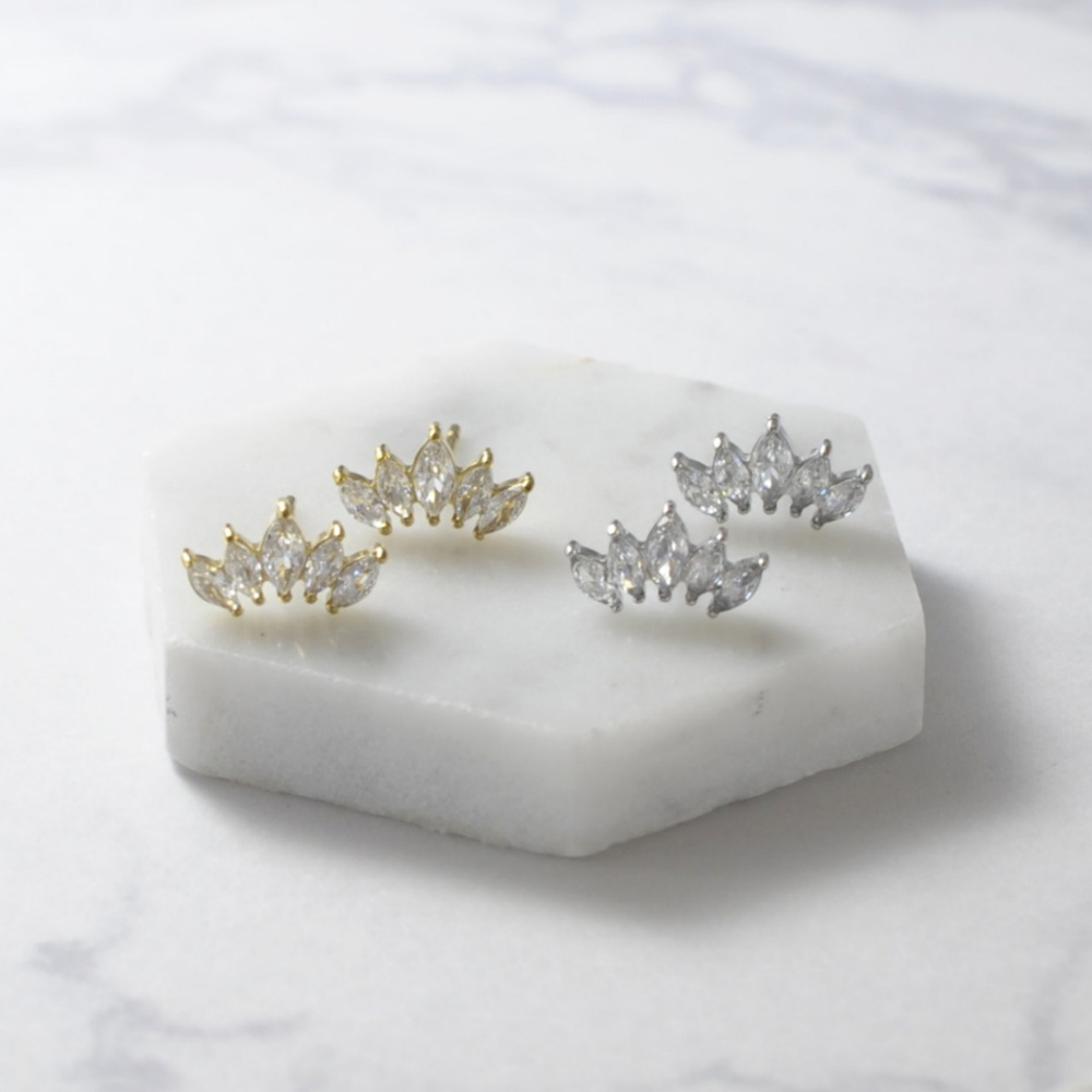 ビジューデザインピアス